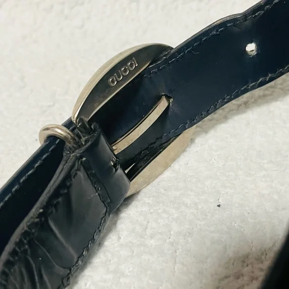 Gucci Bamboo Vintage Blue Patent Leather Sling Bag - Picture 7 of 14